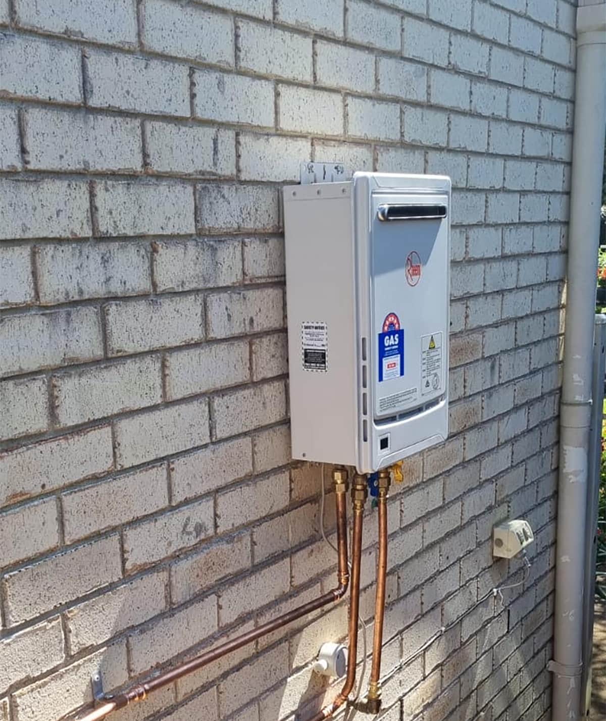 Rheem Instantaneous Gas Hot Water Clearances Rheem Metro 16